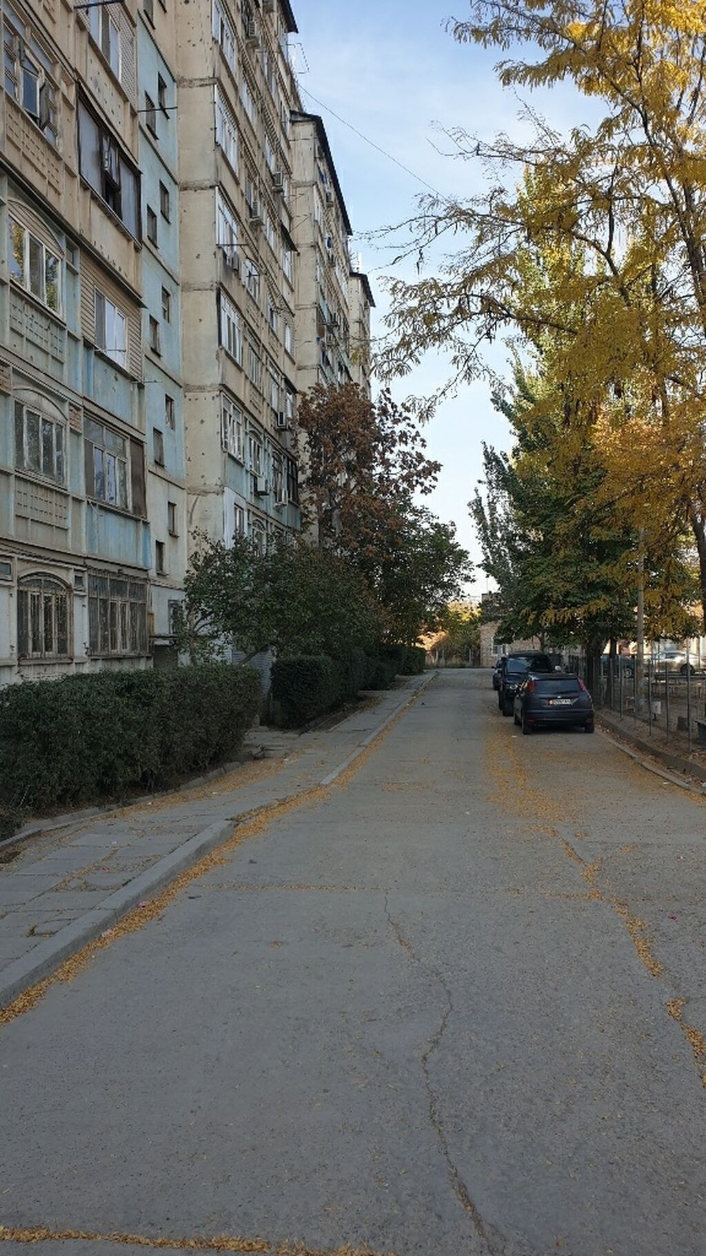 3 комнаты, 70 м², Пишпек 105 серия, 3 этаж, Косметический ремонт: фото 2