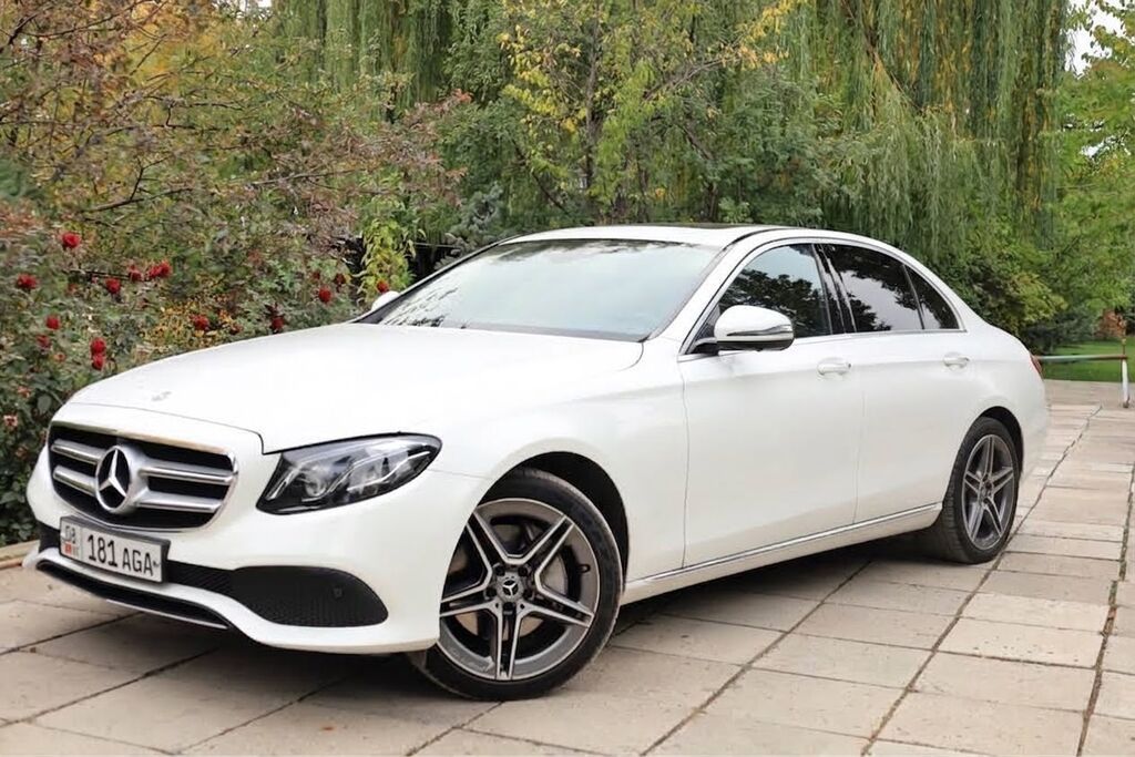 Mercedes-Benz E-Class: 2018 г., Автомат, Бензин, Седан: фото 1