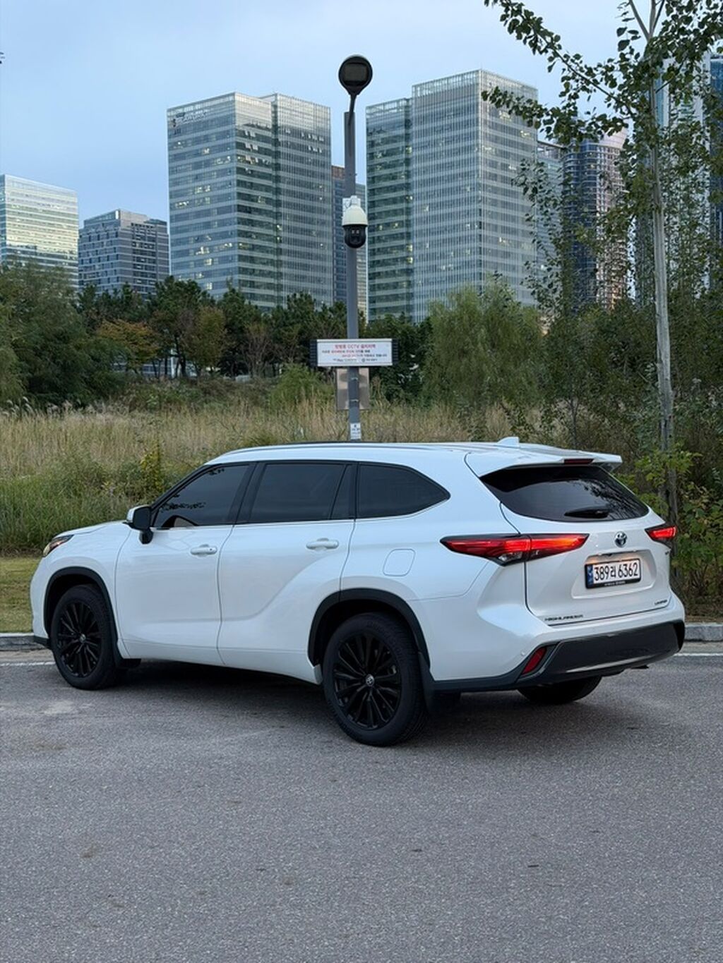 Toyota Highlander: 2023 г., Гибрид, Внедорожник: фото 6