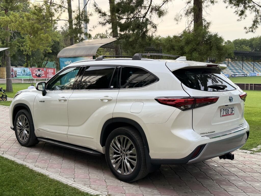 Toyota Highlander: 2020 г., Гибрид, Кроссовер: фото 4