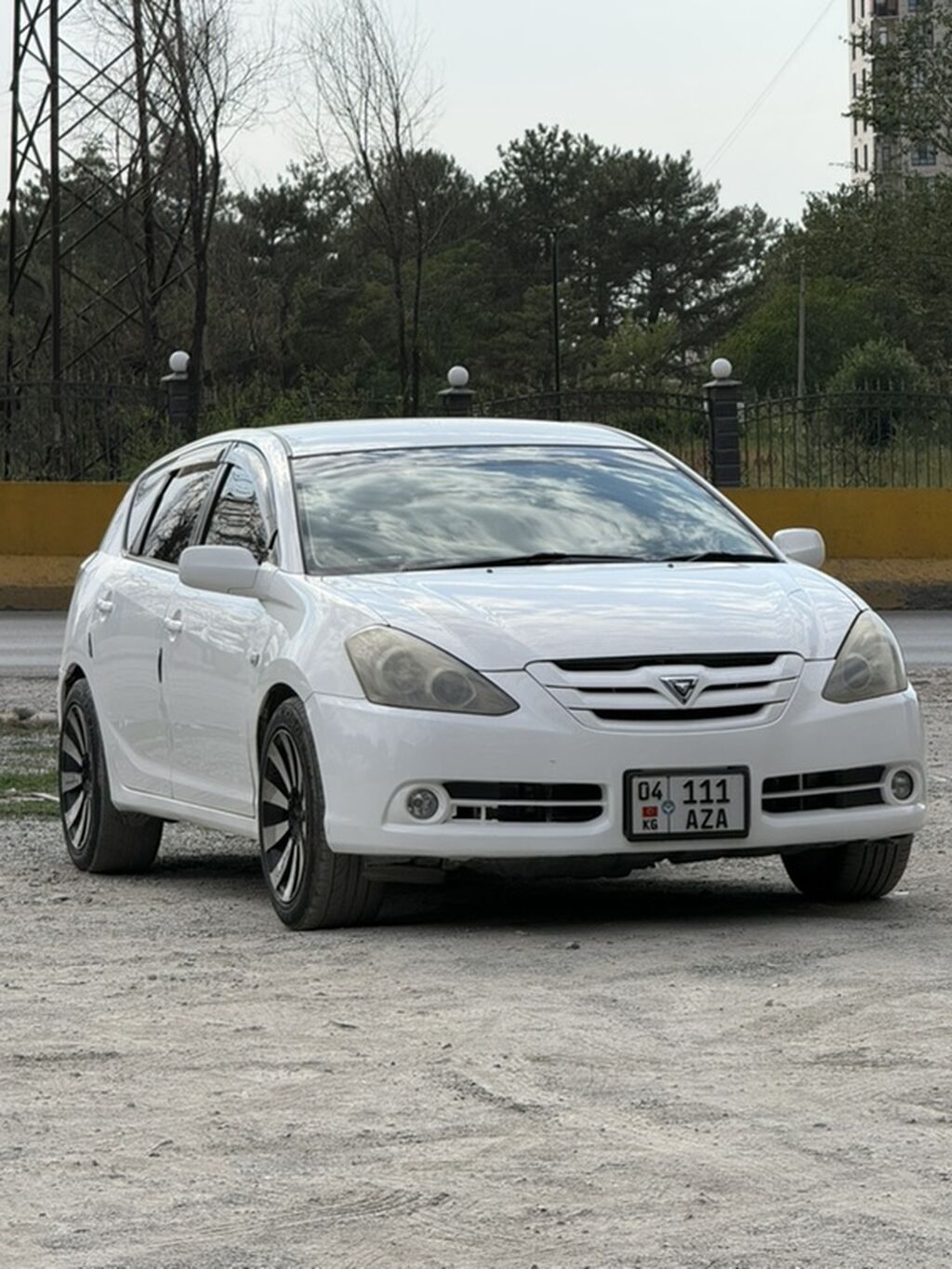 Toyota Caldina: 2005 г., 2 л, Автомат, Бензин, Универсал: фото 3