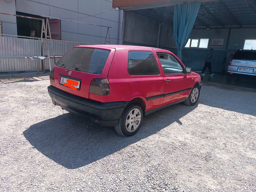 Volkswagen Golf: 1992 г., 1.8 л, Механика, Бензин, Хэтчбэк: фото 4