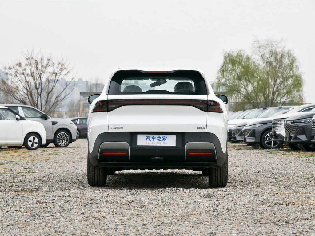 Changan Qiyuan Q05: 2026 г., Электромобиль, Кроссовер: фото 2