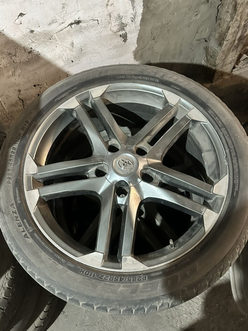 Колеса в сборе 285 / 45 / R 22, Всесезонная, Б/у, Комплект, Легковые, Литые, отверстий - 5: фото 2