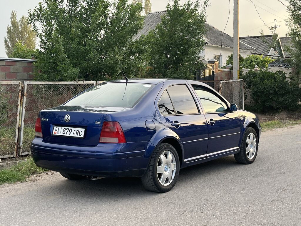 Volkswagen Bora: 2001 г., 2 л, Автомат, Газ, Седан: фото 3
