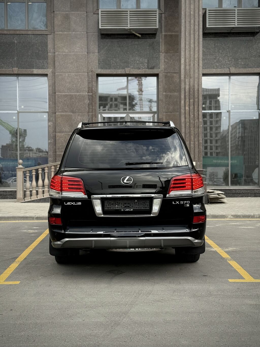 Lexus LX: 2014 г., 5.7 л, Автомат, Газ, Внедорожник: фото 4