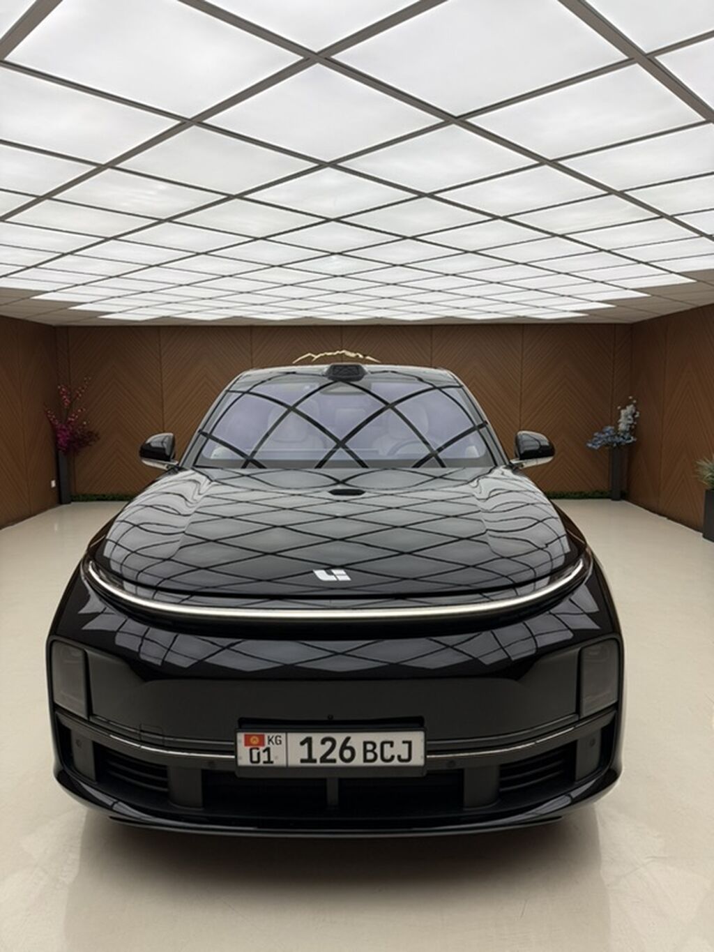 Lixiang L7: 2025 г., 1.5 л, Автомат, Электромобиль, Кроссовер: фото 1