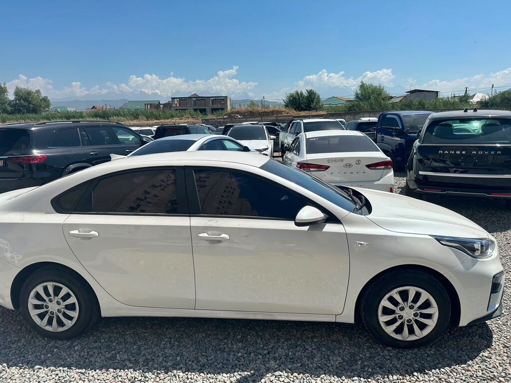 Kia Rio: 2019 г., 1.6 л, Вариатор, Бензин, Седан: фото 1