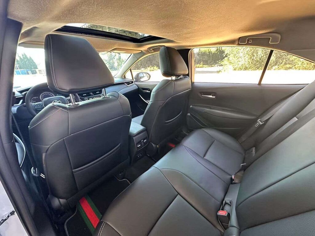 Toyota Corolla: 2021 г., 1.8 л, Гибрид, Седан: фото 8