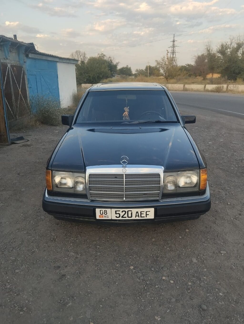 Mercedes-Benz W124: 1990 г., 2.3 л, Автомат, Бензин, Седан: фото 2