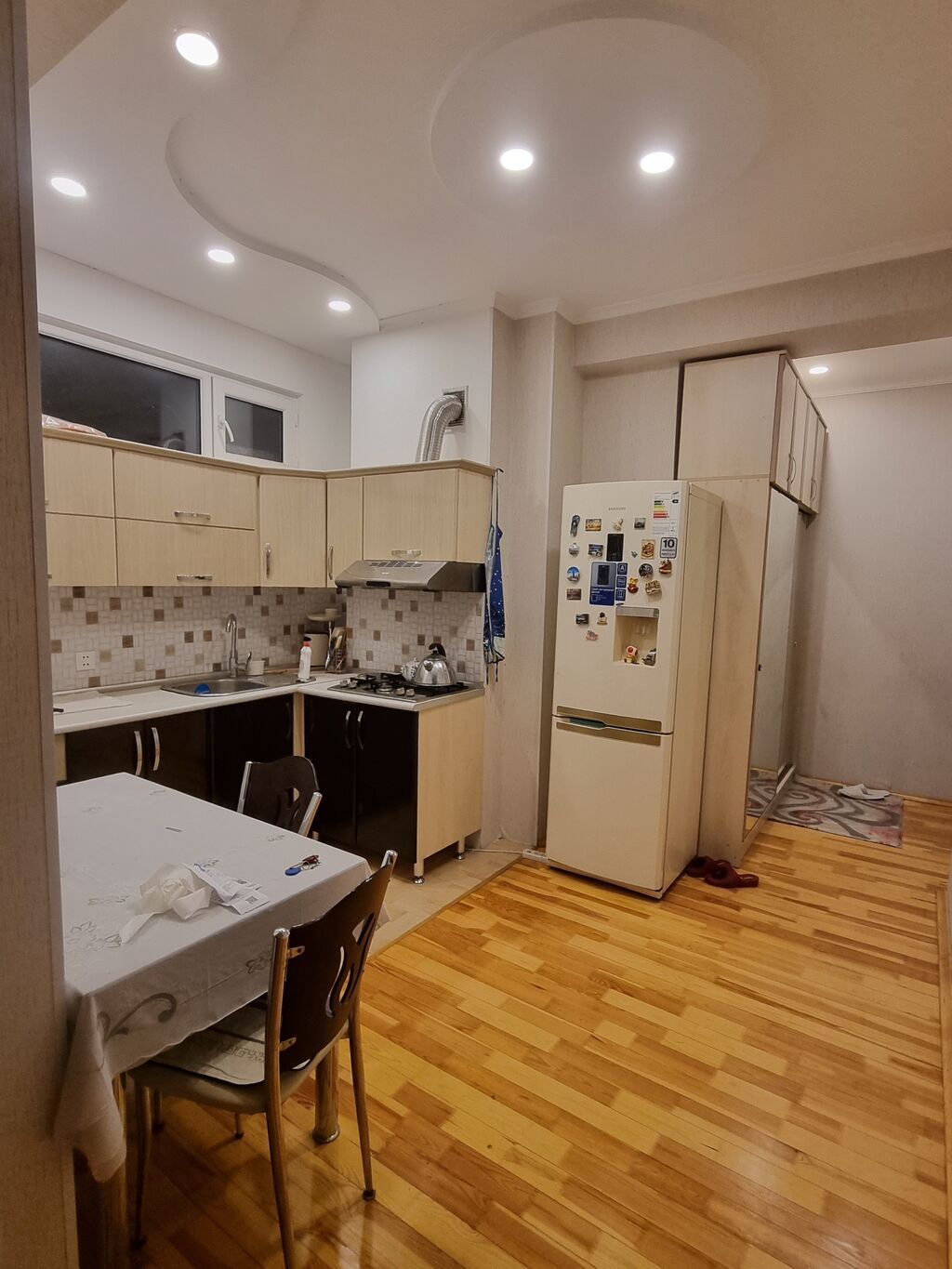 Kirayə verilir! Bakı şəhəri, 9-cu mikrorayon, Mir Cəlal 63A ünvanında