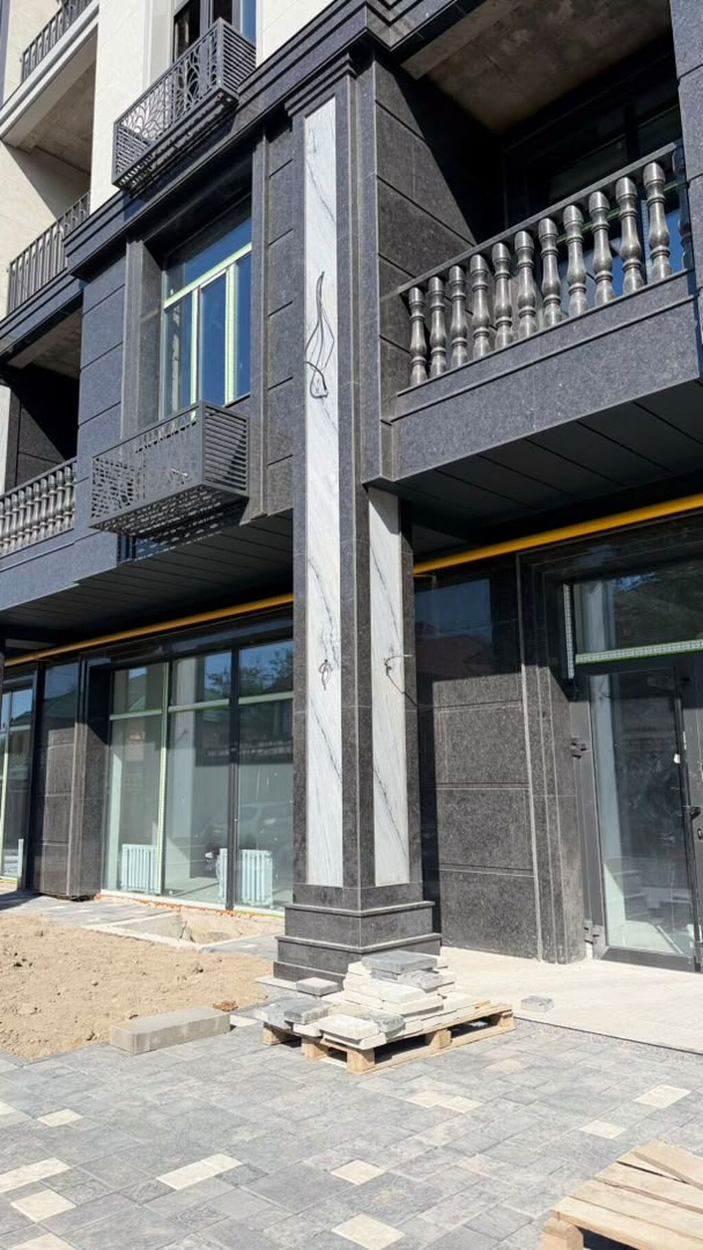 🏢 СДАЁТСЯ КОММЕРЧЕСКОЕ ПОМЕЩЕНИЕ — 150 м² 📍 мкр. Кок-Жар, ул. Тон 1