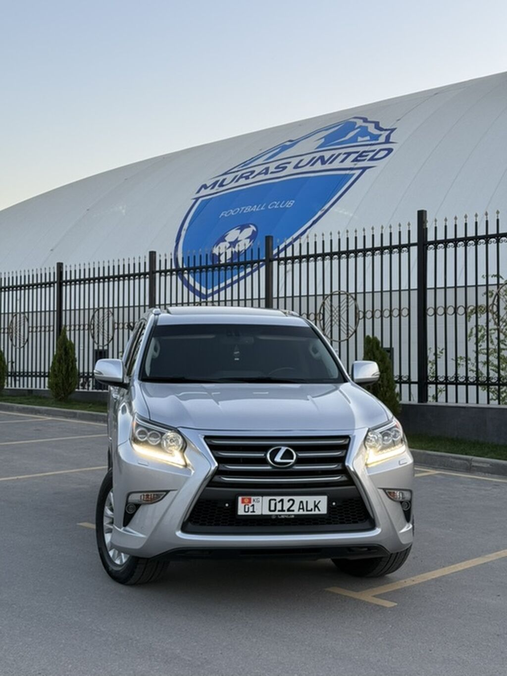 Lexus GX: 2019 г., 4.6 л, Автомат, Бензин, Внедорожник — фото 2