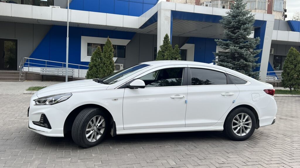 Hyundai Sonata: 2021 г., 2 л, Автомат, Газ, Седан: фото 3
