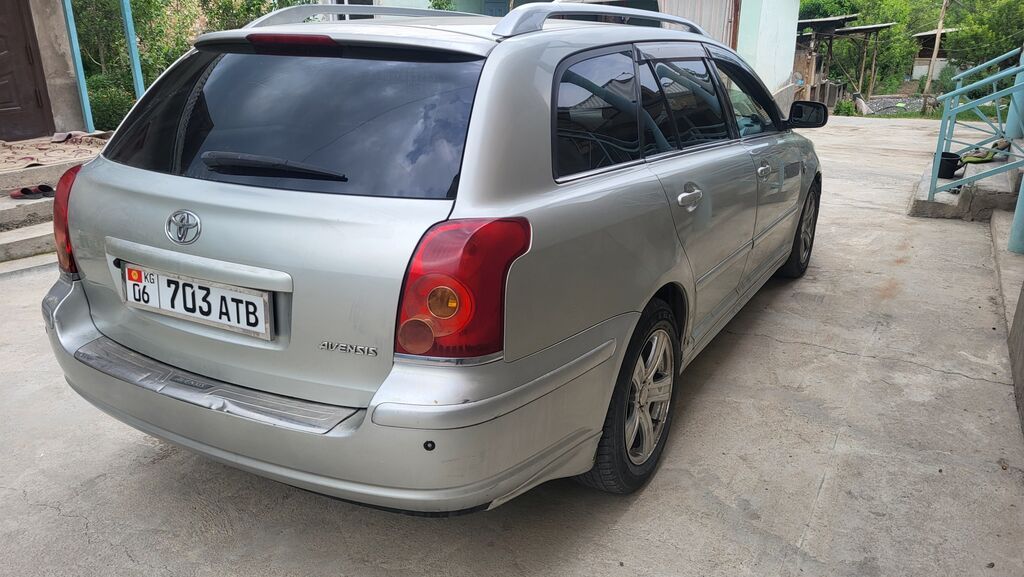 Toyota Avensis: 2004 г., 2 л, Автомат, Бензин, Универсал — фото 5