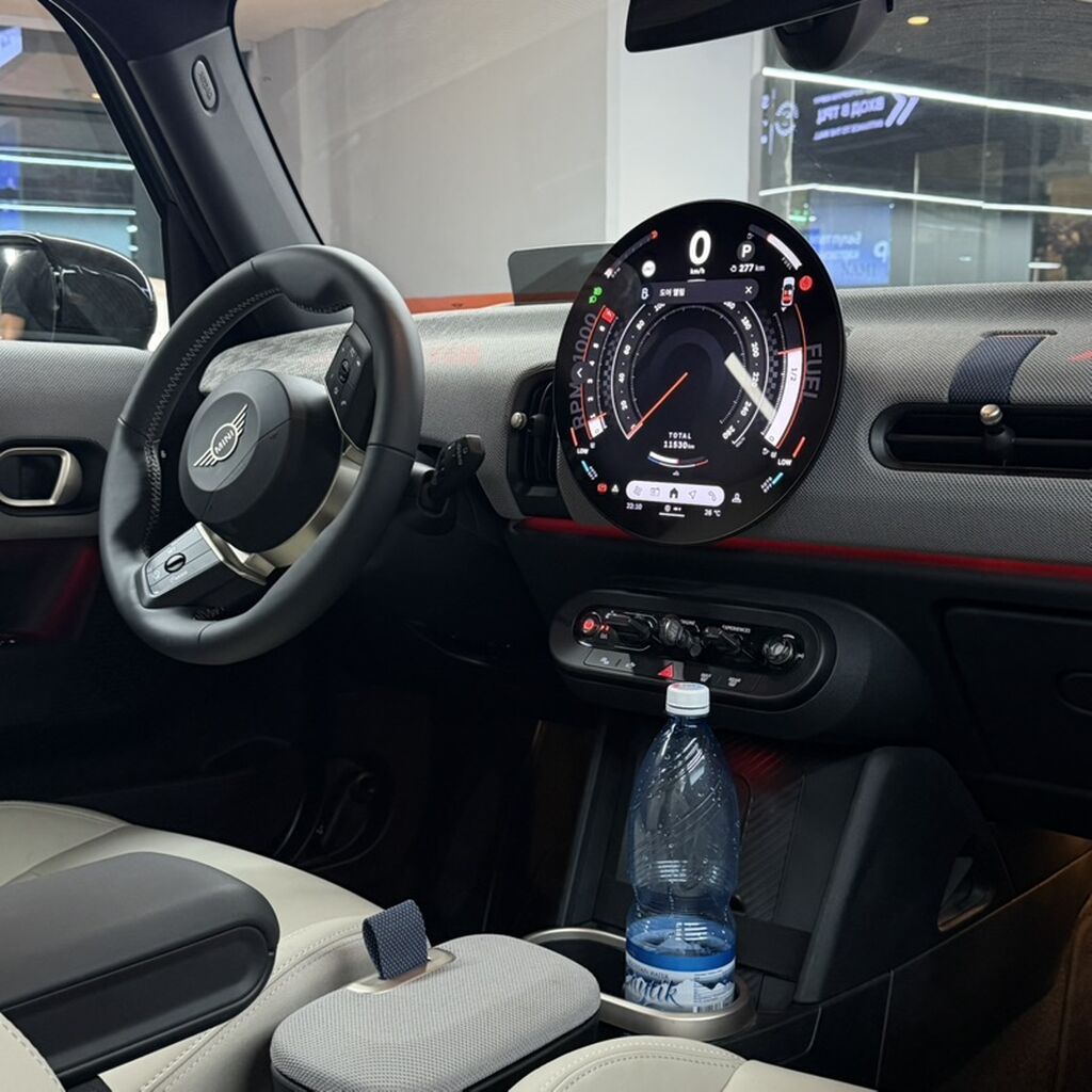 Mini Mini Cooper (2002-Present): 2024 г., 2 л, Робот, Бензин, Хэтчбэк: фото 4