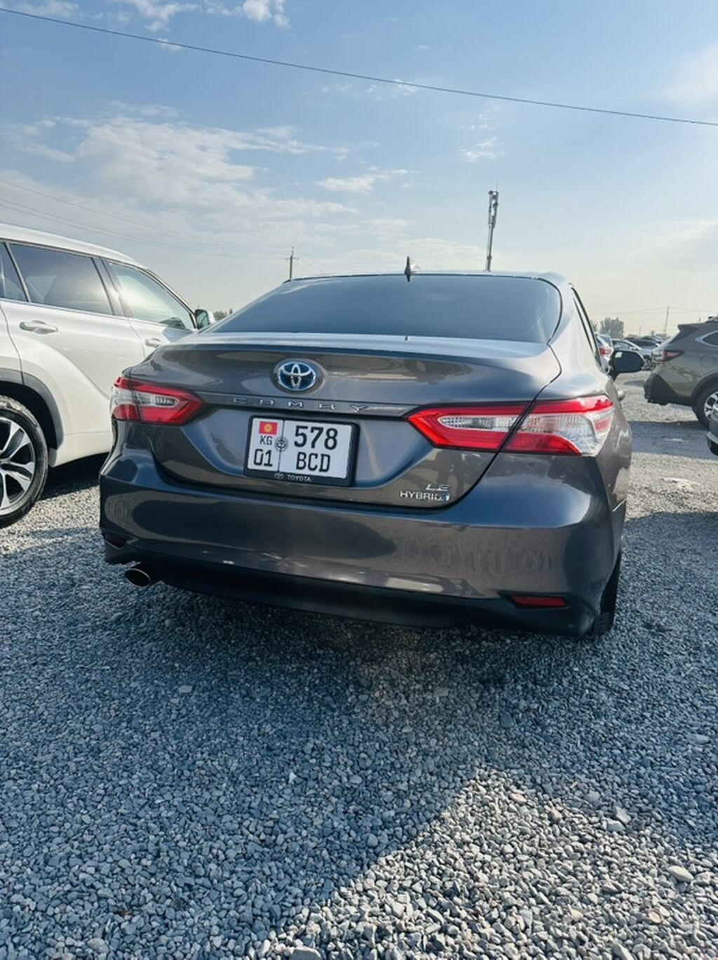 Toyota Camry: 2020 г., 2.5 л, Вариатор, Гибрид, Седан: фото 2
