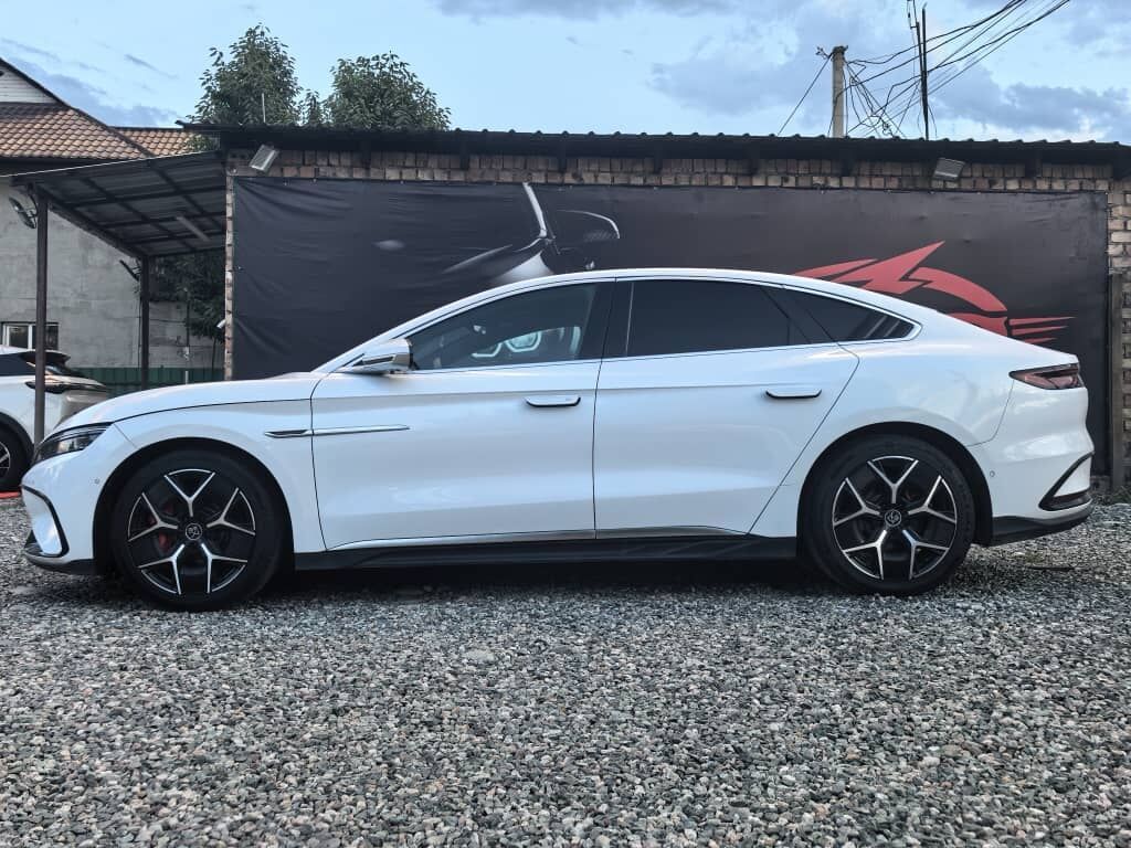 BYD Han EV: 2022 г., Автомат, Электромобиль, Фастбек: фото 4