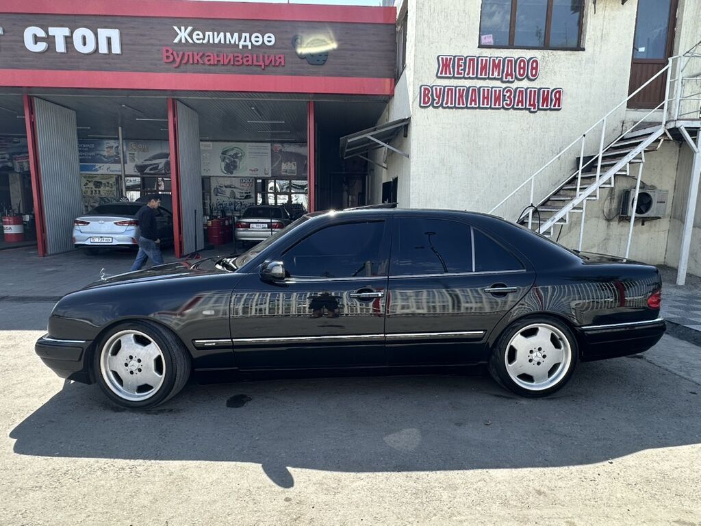 Mercedes-Benz E-Class: 1998 г., 4.3 л, Автомат, Бензин, Седан: фото 5