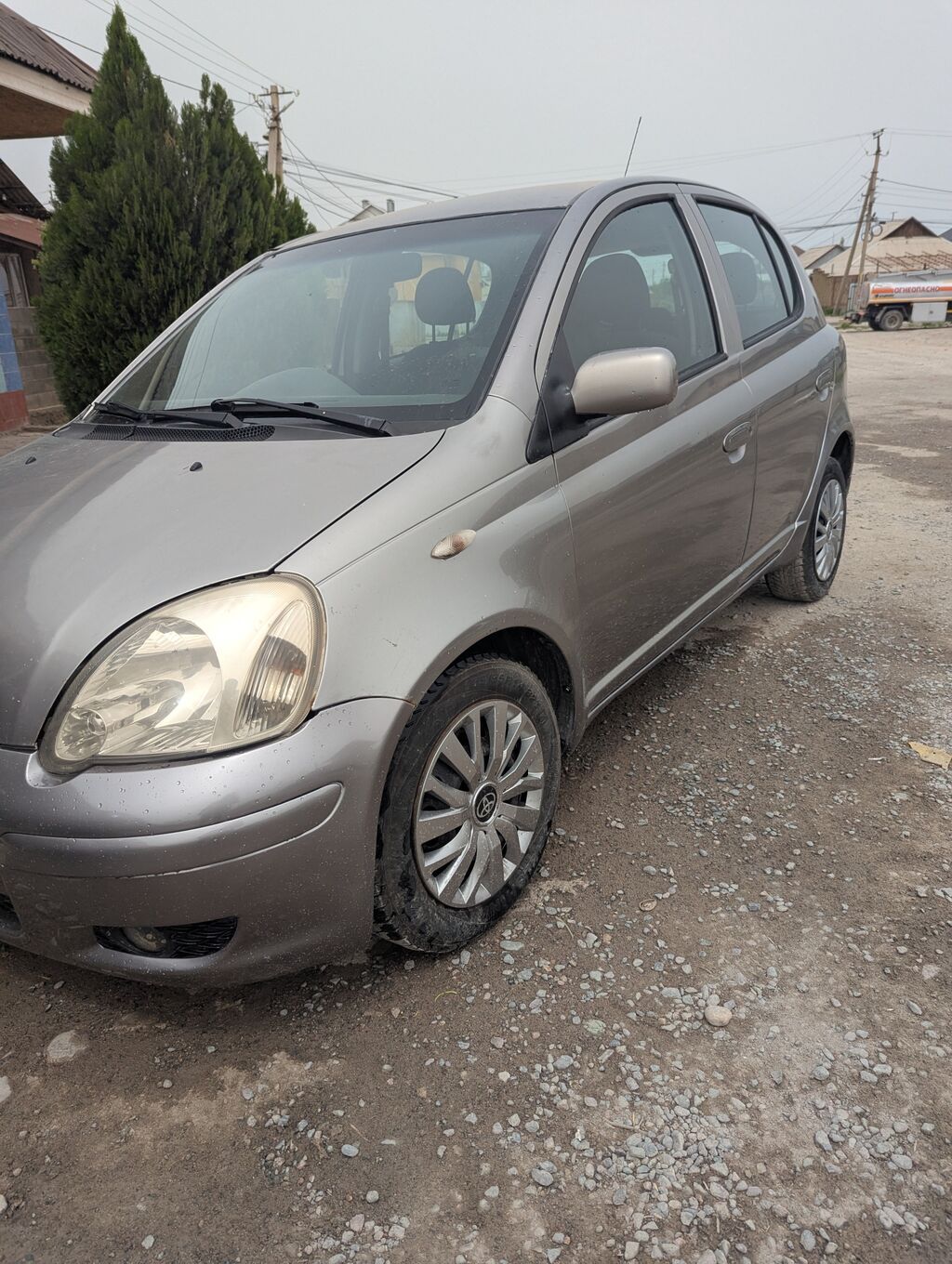 Toyota Yaris: 2004 г., 1.3 л, Автомат, Бензин, Хэтчбэк — фото 6