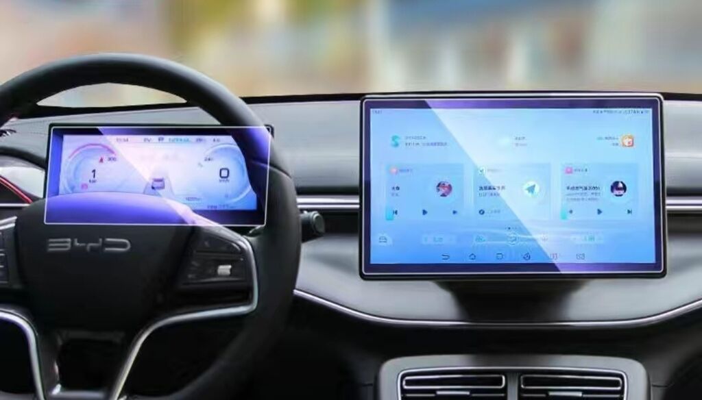В наличии. Защитные стёкла на мониторы. На марку размер 15.6 На byd: фото 3