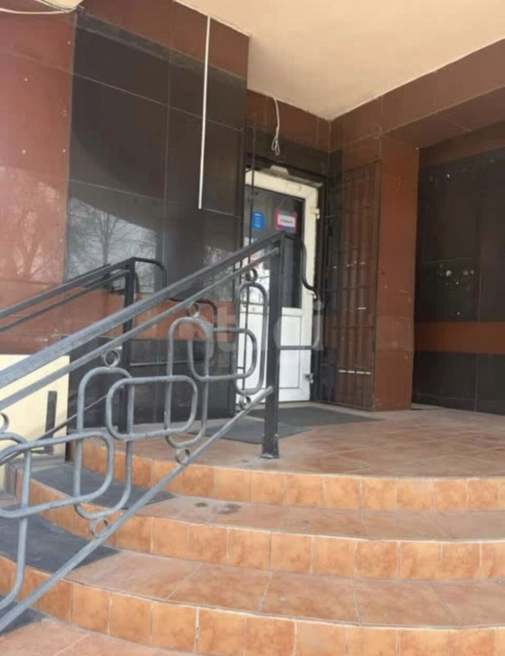 Продажа офисов 51 м², С ремонтом, Многоэтажное здание, 1 этаж: фото 1