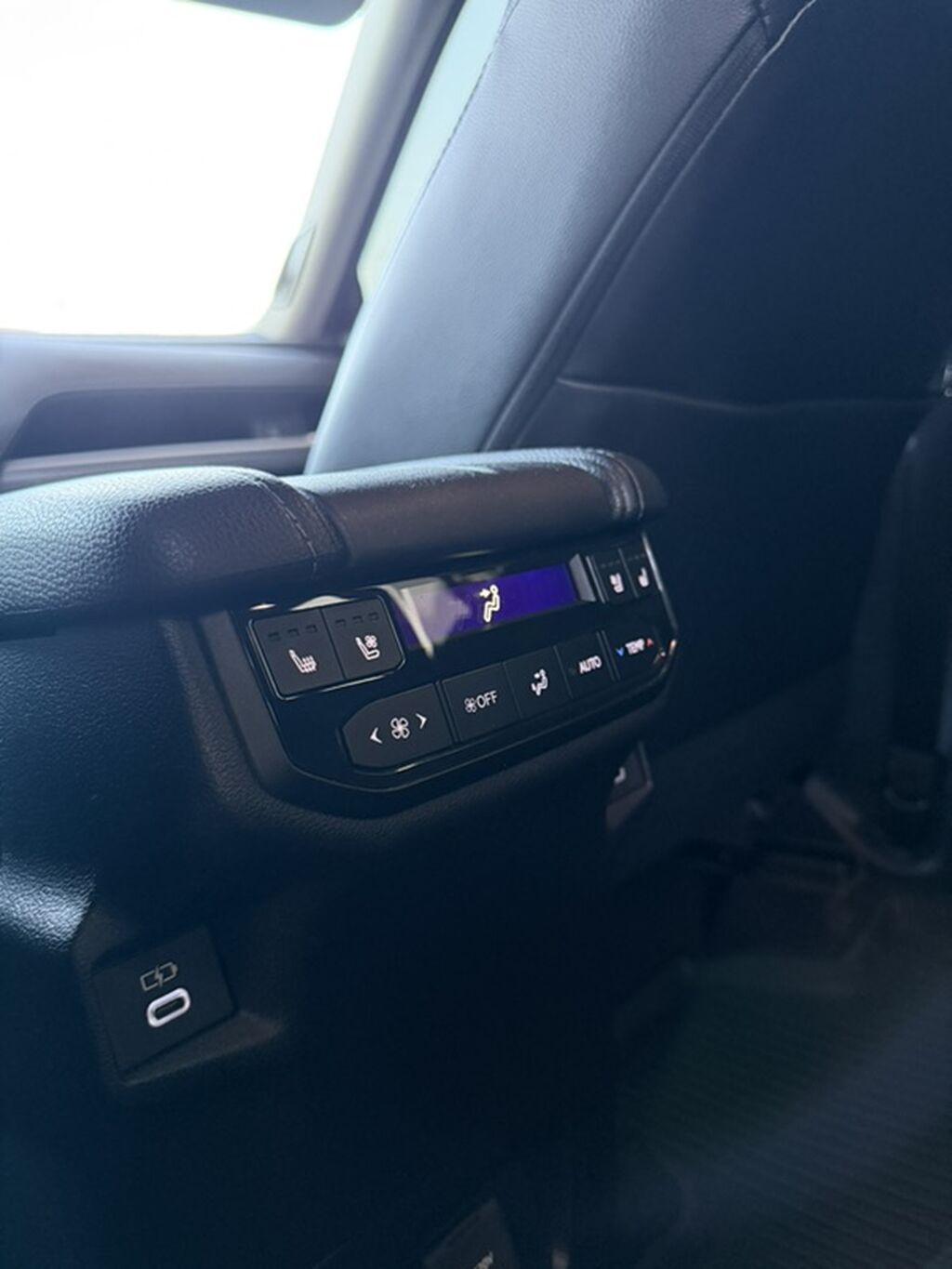 Toyota Grand Highlander: 2024 г., 2.4 л, Автомат, Бензин, Внедорожник: фото 6