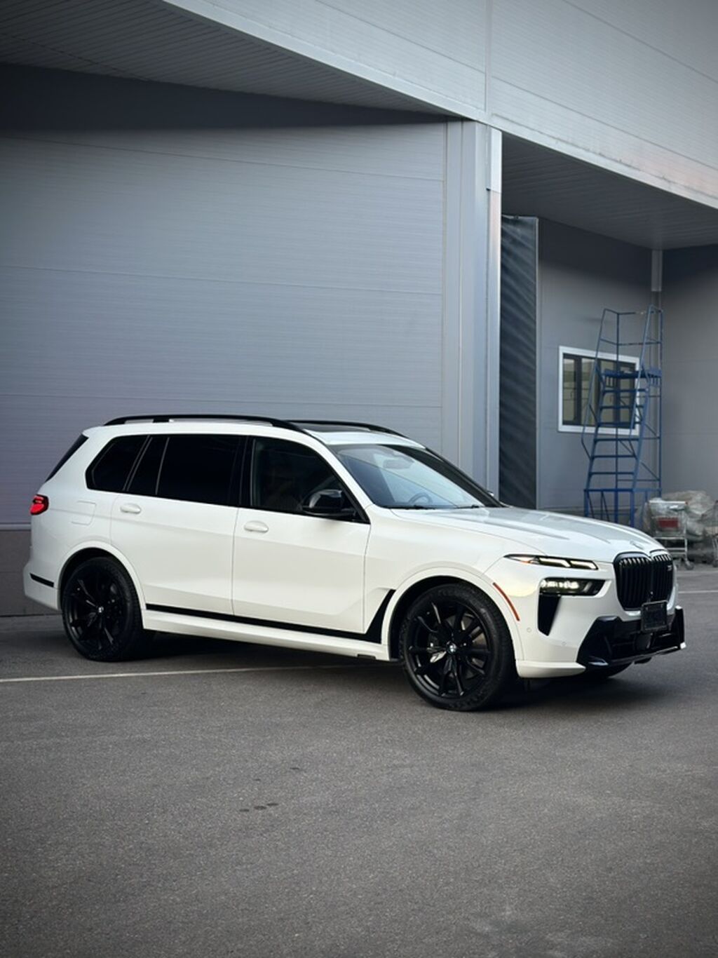 BMW X7: 2023 г., 4.4 л, Автомат, Бензин, Кроссовер: фото 7