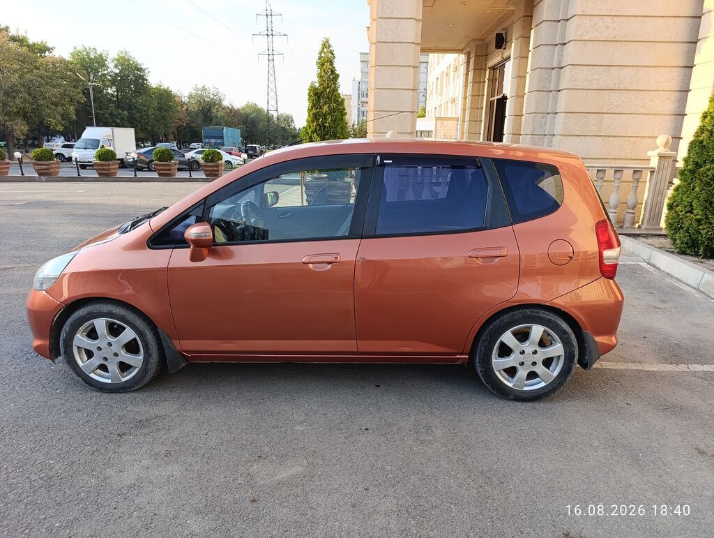 Honda Jazz: 2006 г., 1.5 л, Автомат, Хэтчбэк: фото 5