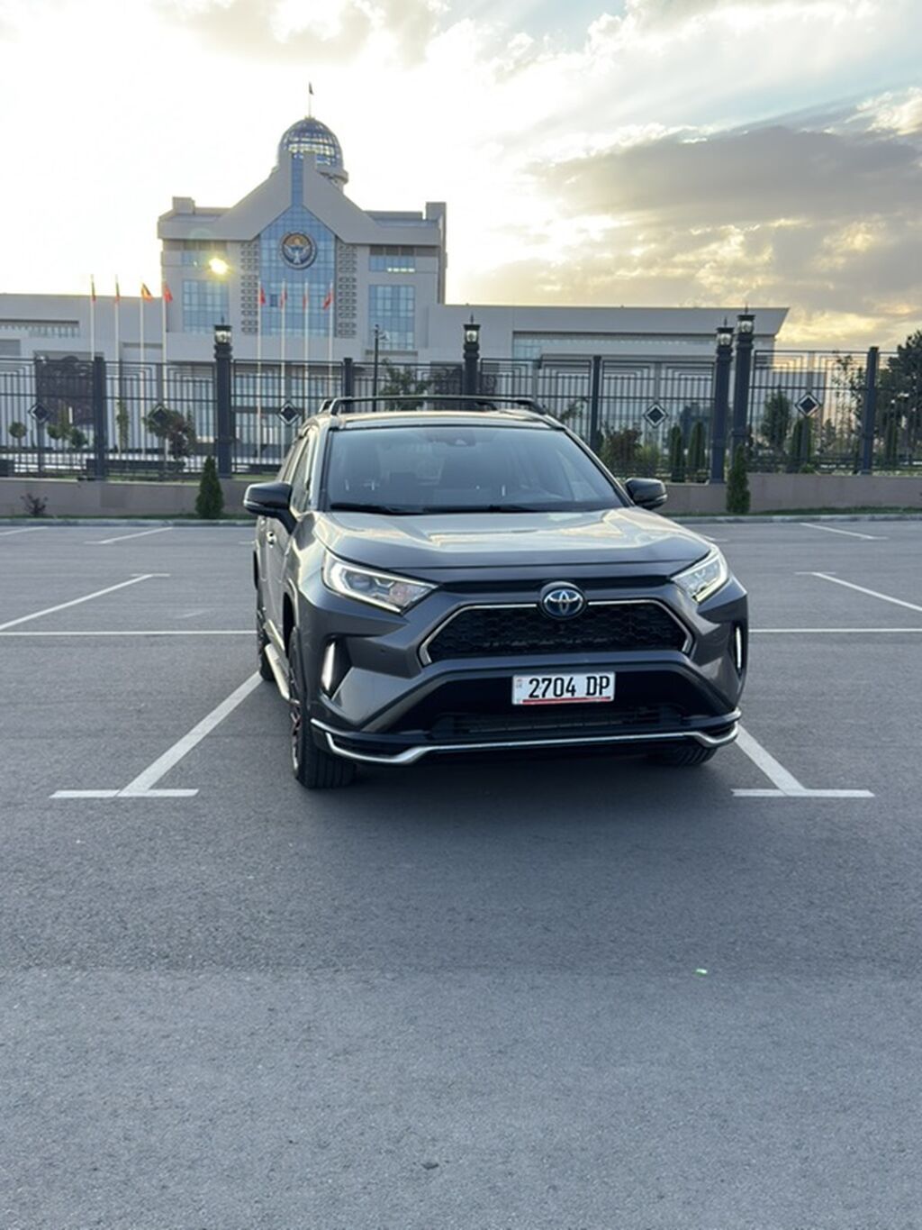 Toyota RAV4: 2021 г., 2.5 л, Гибрид, Кроссовер: фото 5