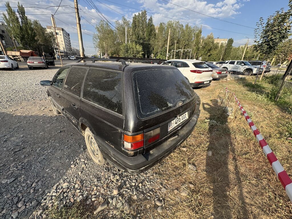 Volkswagen Passat: 1990 г., 1.8 л, Механика, Бензин, Универсал: фото 6