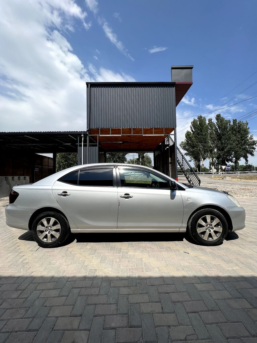 Toyota Allion: 2003 г., 2 л, Вариатор, Бензин, Седан: фото 3