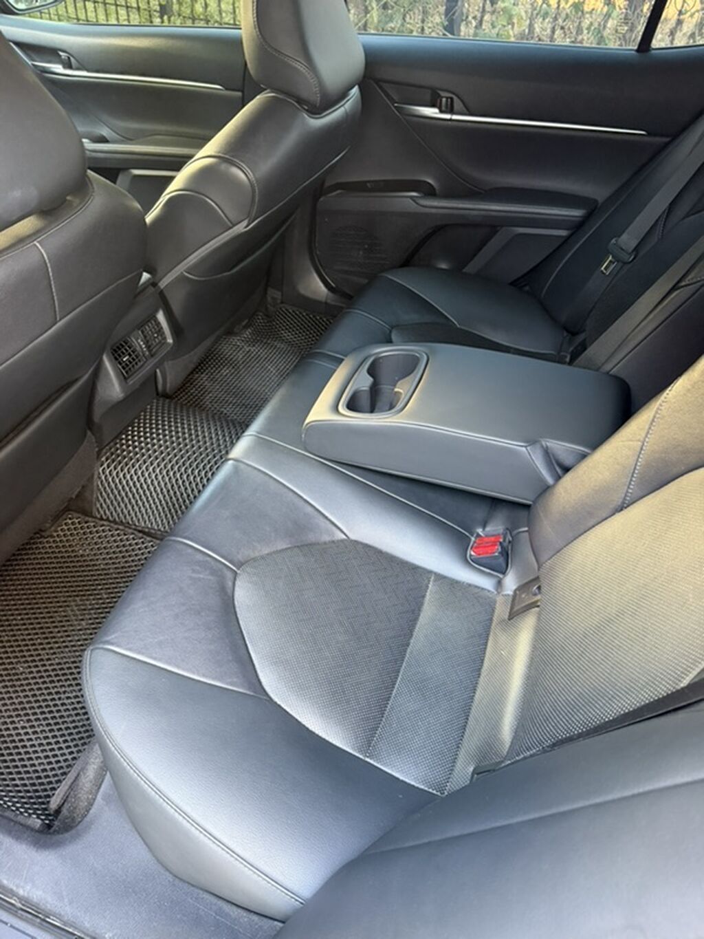 Toyota Camry: 2021 г., 2.5 л, Автомат, Бензин, Седан: фото 6
