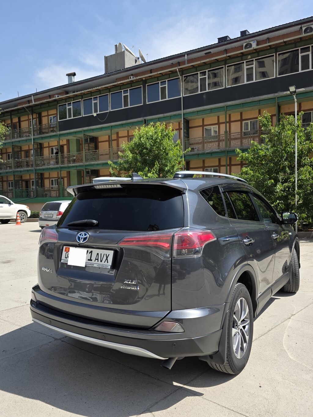 Toyota RAV4: 2018 г., 2.5 л, Вариатор, Гибрид, Кроссовер: фото 4