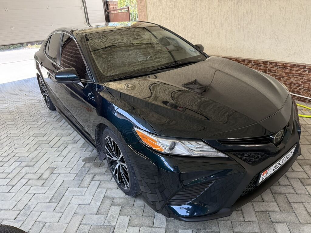 Toyota Camry: 2018 г., Автомат, Седан: фото 3