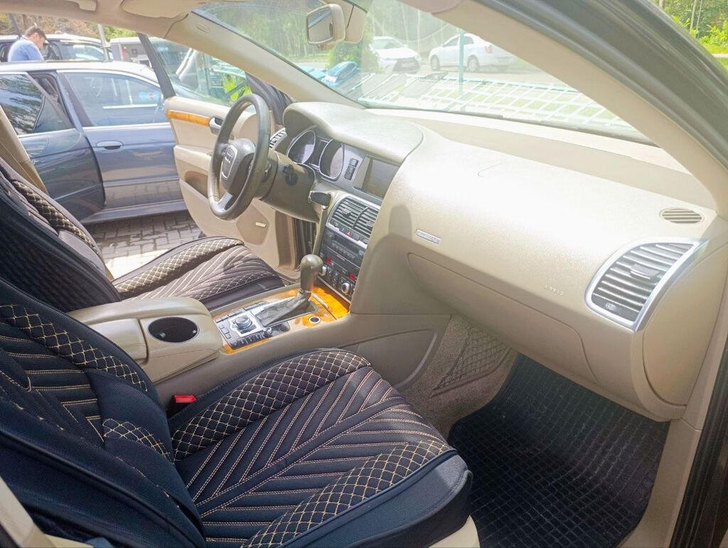 Audi Q7: 2006 г., 4.2 л, Автомат, Бензин, Внедорожник: фото 6