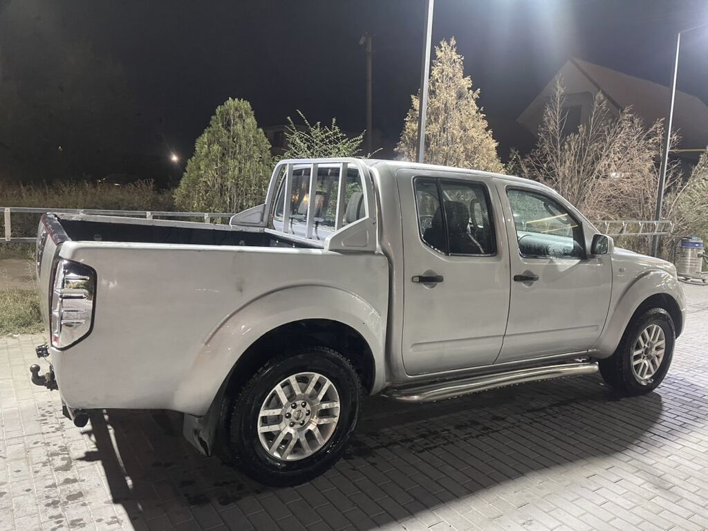 Nissan Navara: 2008 г., 2.5 л, Механика, Дизель, Пикап: фото 3