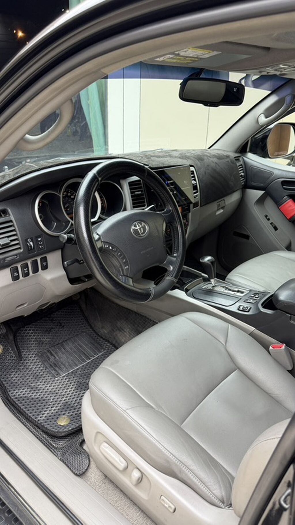 Toyota 4Runner: 2007 г., 4 л, Автомат, Бензин, Внедорожник: фото 7