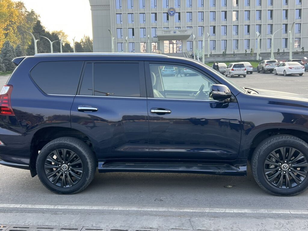 Lexus GX: 2022 г., 4.6 л, Автомат, Бензин, Внедорожник: фото 5