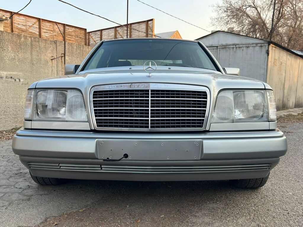 Mercedes-Benz E-Class: 1994 г., 2.8 л, Автомат, Бензин, Седан: фото 4
