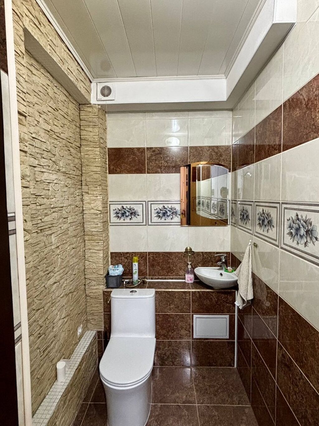 Сдаю просторную 3к.квартиру, площадь 119м², 1 этаж из 3, городок: фото 4