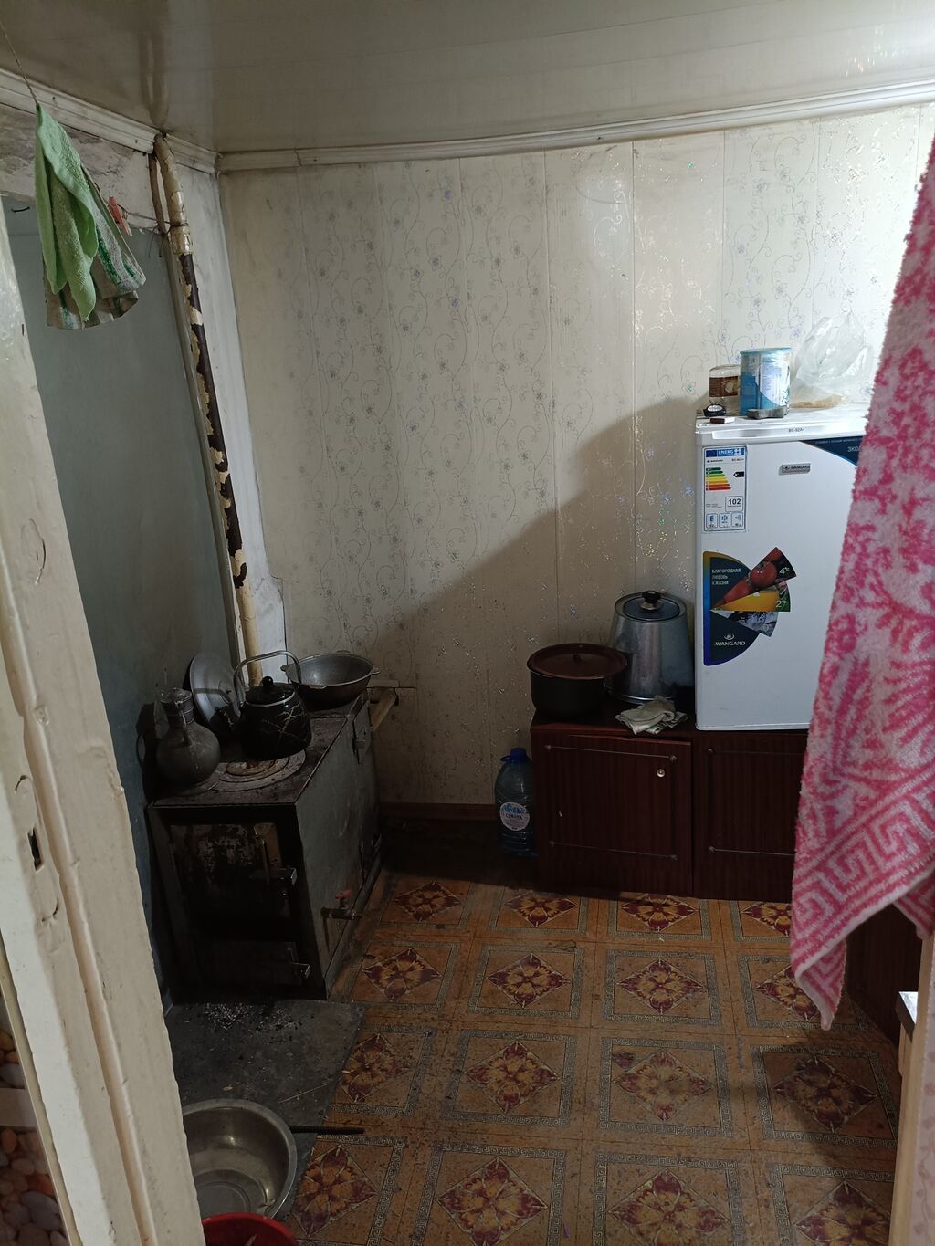 4 комнаты, 46 м², 8 соток, Кара-Балта: фото 2