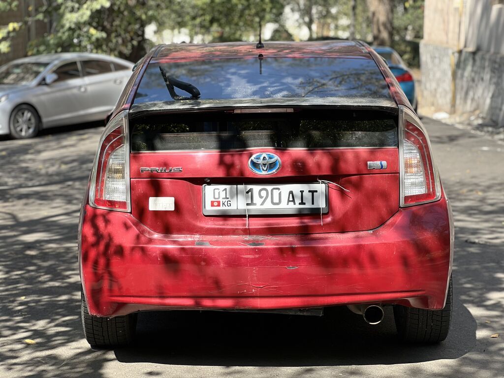 Toyota Prius: 2014 г., 1.8 л, Вариатор, Гибрид, Хэтчбэк: фото 7