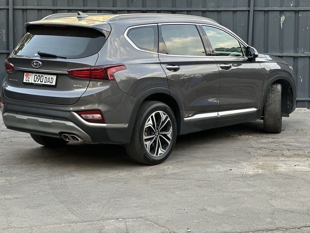 Hyundai Santa Fe: 2019 г., 2 л, Автомат, Дизель, Кроссовер: фото 2