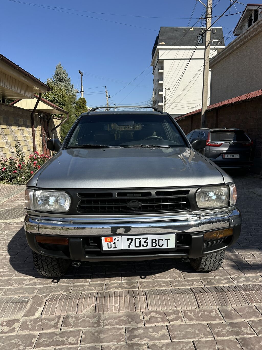 Nissan Pathfinder: 1998 г., 3.3 л, Механика, Бензин, Внедорожник: фото 3