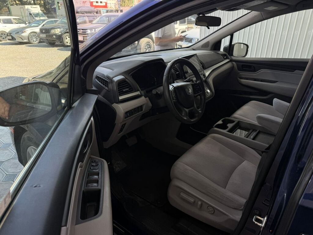 Honda Odyssey: 2019 г., 3.5 л, Автомат, Бензин, Минивэн: фото 3