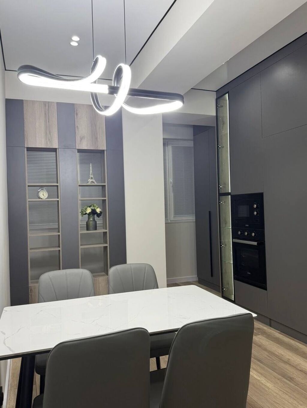 2 комнаты, 82 м², Золотой квадрат Элитка, 5 этаж, Дизайнерский ремонт: фото 4