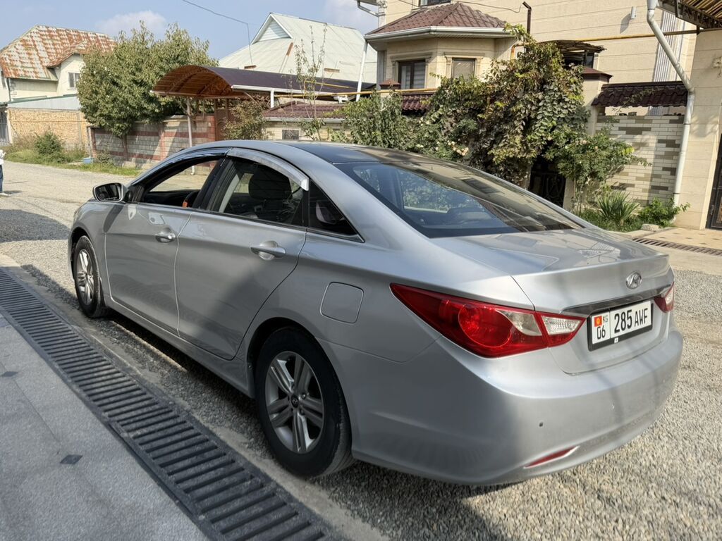 Hyundai Sonata: 2012 г., 2 л, Автомат, Газ, Седан: фото 4