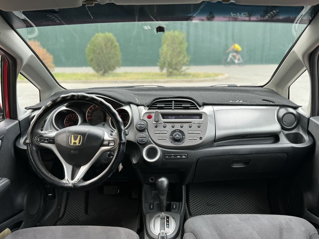 Honda Jazz: 2009 г., 1.5 л, Вариатор, Бензин, Хэтчбэк: фото 4