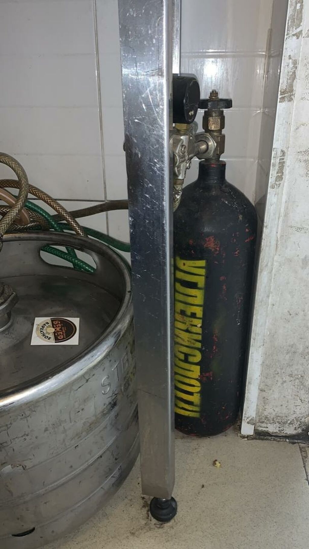 Реализуем углекислоту co2 в баллонах. для установок разливного пива: фото 1